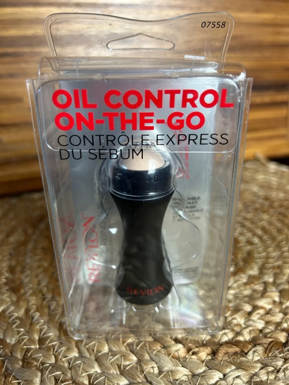 Revlon Face Roller, Oily Skin Control for Makeup, Oil Absorbing, Volcanic